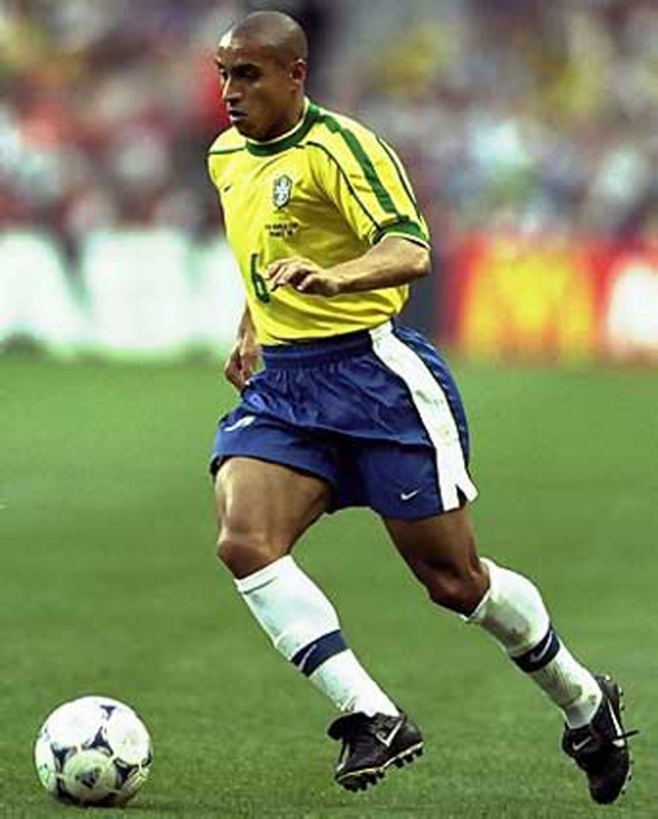 Hình nền Roberto Carlos (13) - hình nền bóng đá - hình nền cầu thủ - hình nền đội bóng