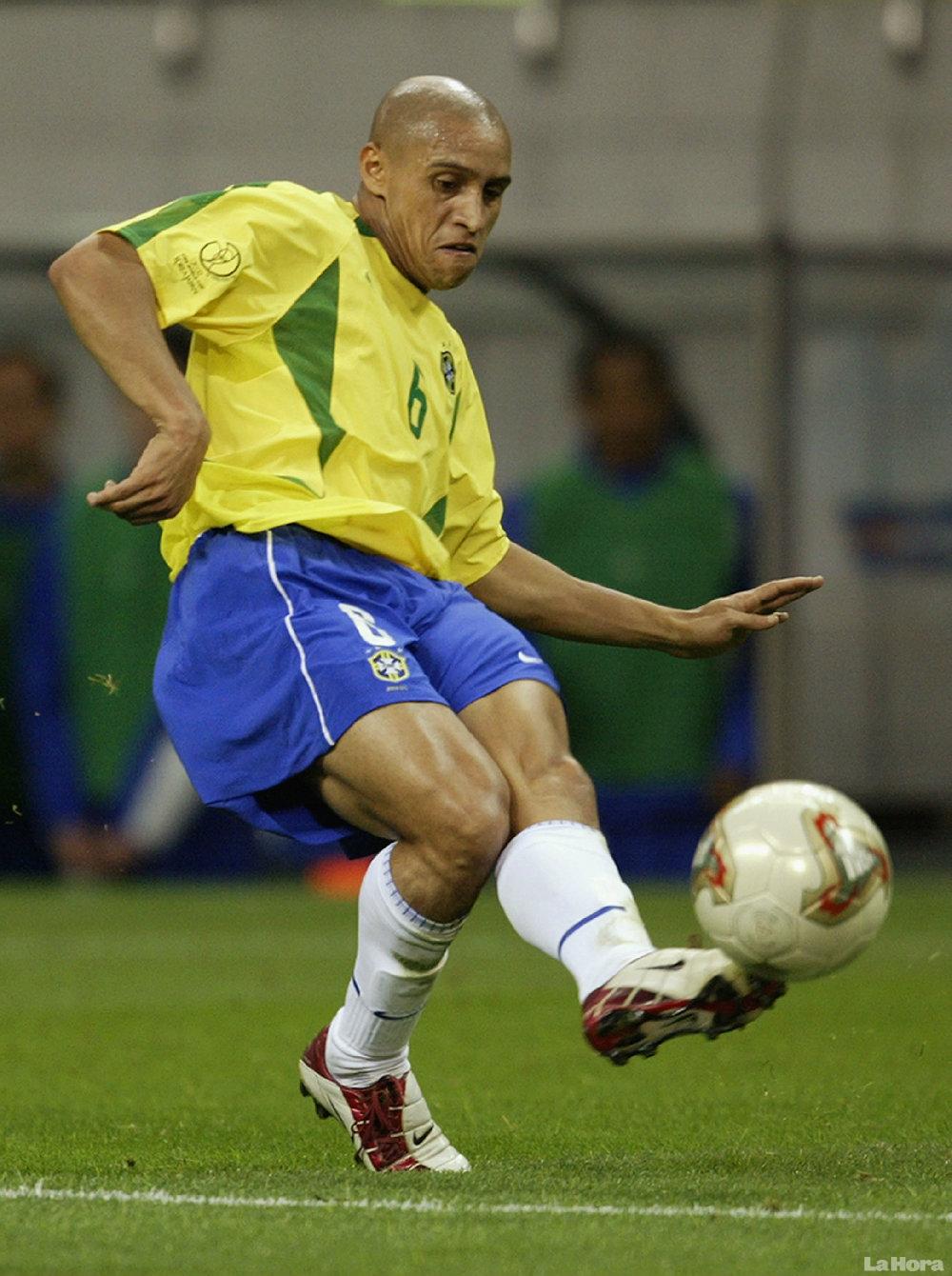 Hình nền Roberto Carlos (56) - hình nền bóng đá - hình nền cầu thủ - hình nền đội bóng