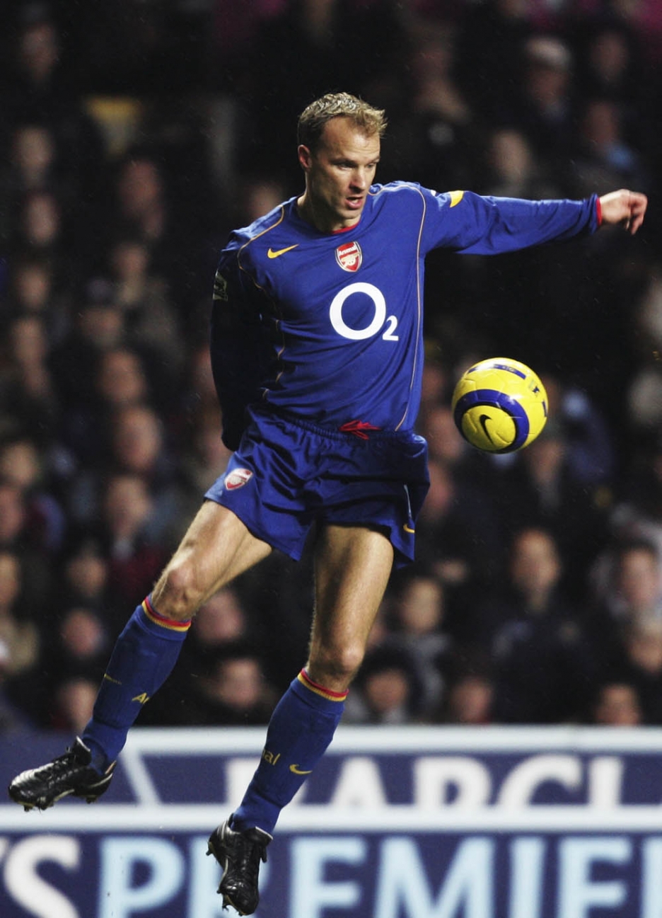 Hình nền Dennis Bergkamp (30) - hình nền bóng đá - hình nền cầu thủ - hình nền đội bóng