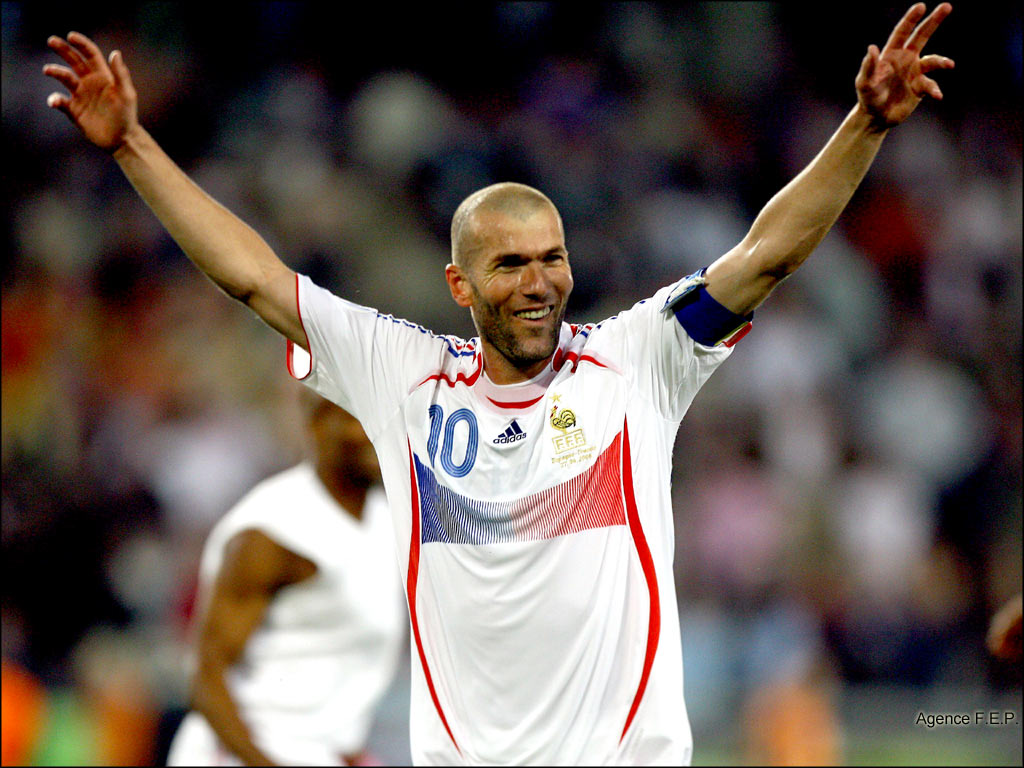 Hình nền Zinedine Zidane (30) - hình nền bóng đá - hình nền cầu thủ - hình nền đội bóng