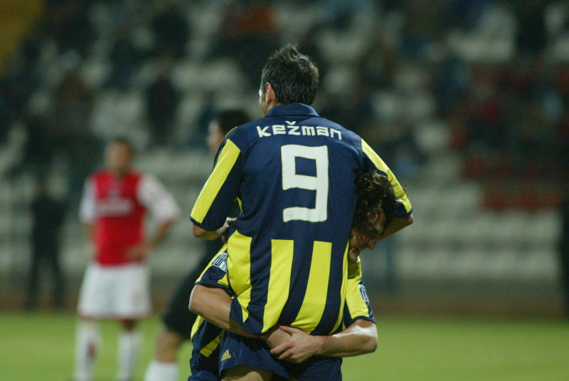 Hình nền Mateja Kezman (49) - hình nền bóng đá - hình nền cầu thủ - hình nền đội bóng