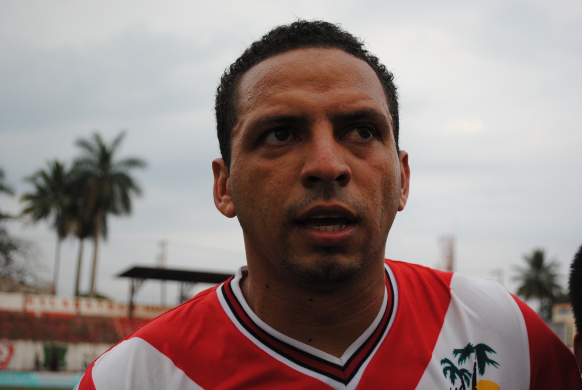 Hình nền Hugo Almeida (41) - hình nền bóng đá - hình nền cầu thủ - hình nền đội bóng