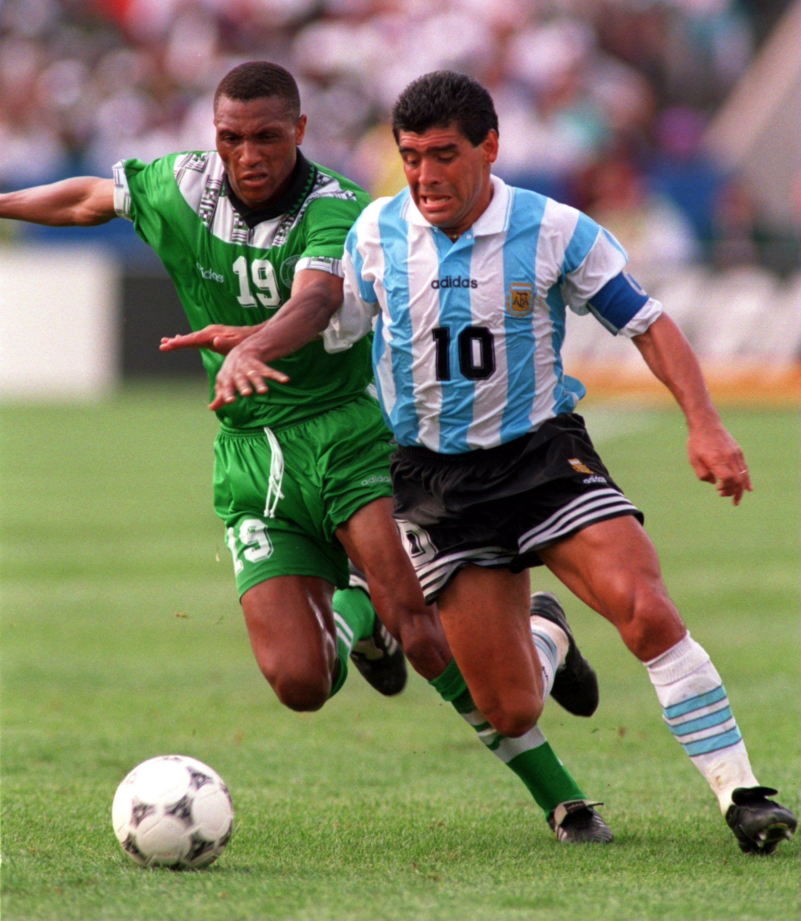 Hình nền Diego Maradona (60) - hình nền bóng đá - hình nền cầu thủ - hình nền đội bóng