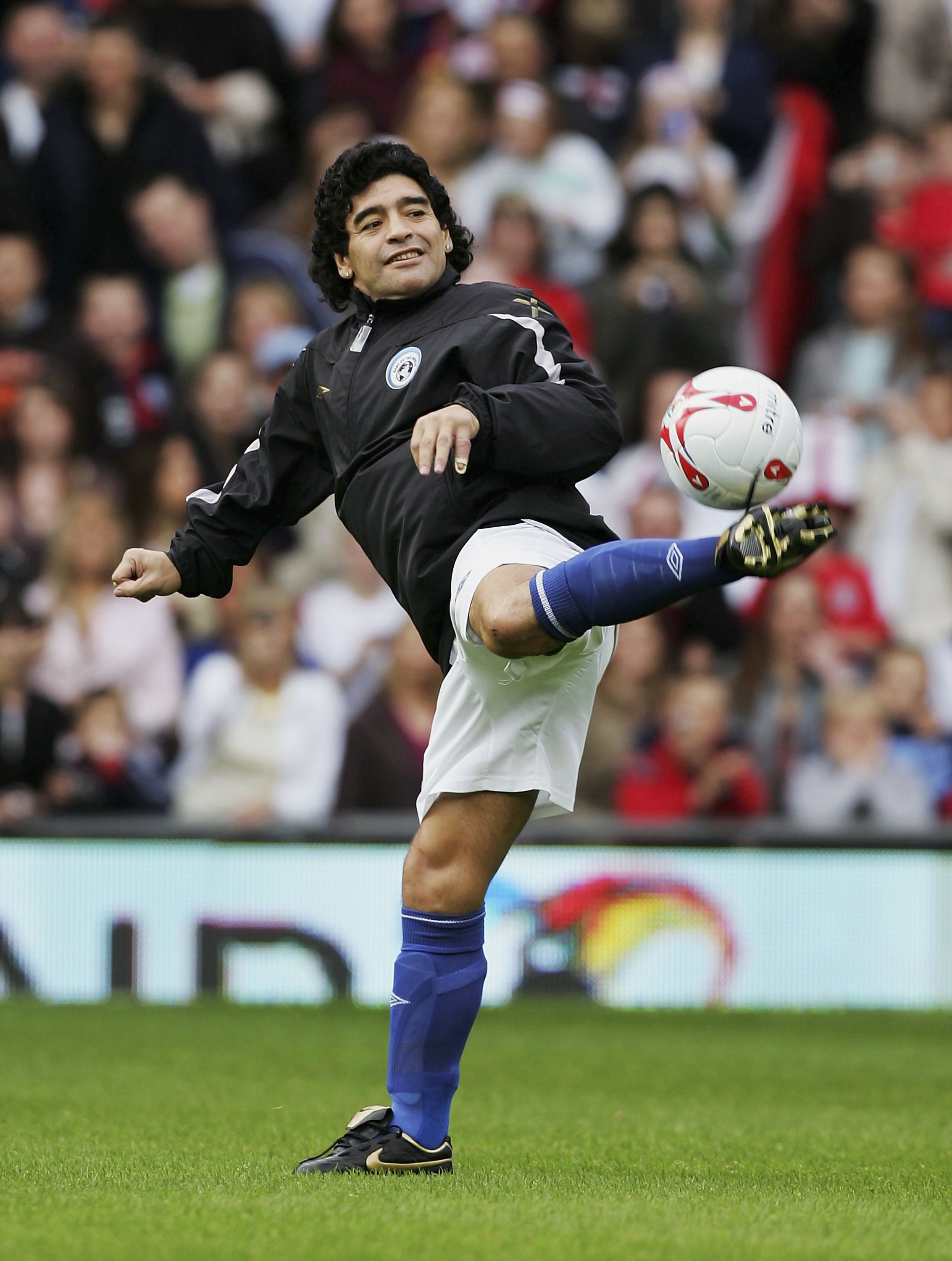 Hình nền Diego Maradona (55) - hình nền bóng đá - hình nền cầu thủ - hình nền đội bóng