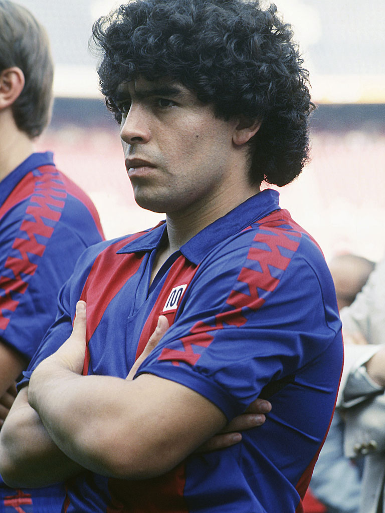 Hình nền Diego Maradona (40) - hình nền bóng đá - hình nền cầu thủ - hình nền đội bóng