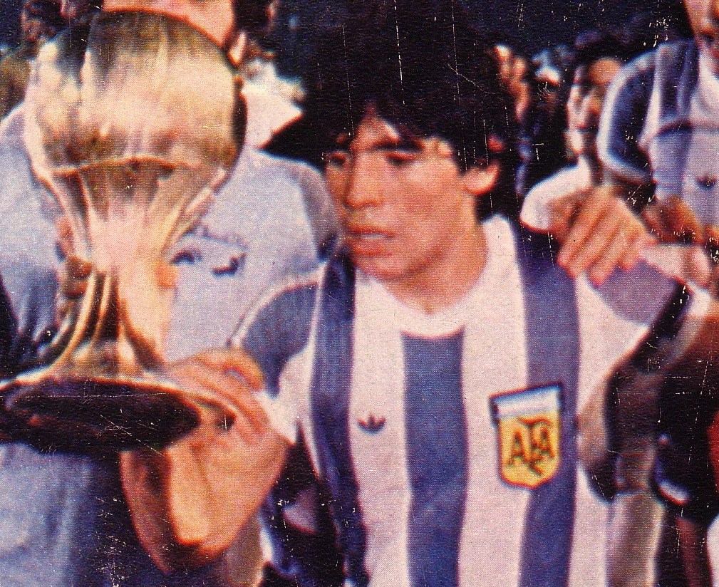 Hình nền Diego Maradona (48) - hình nền bóng đá - hình nền cầu thủ - hình nền đội bóng