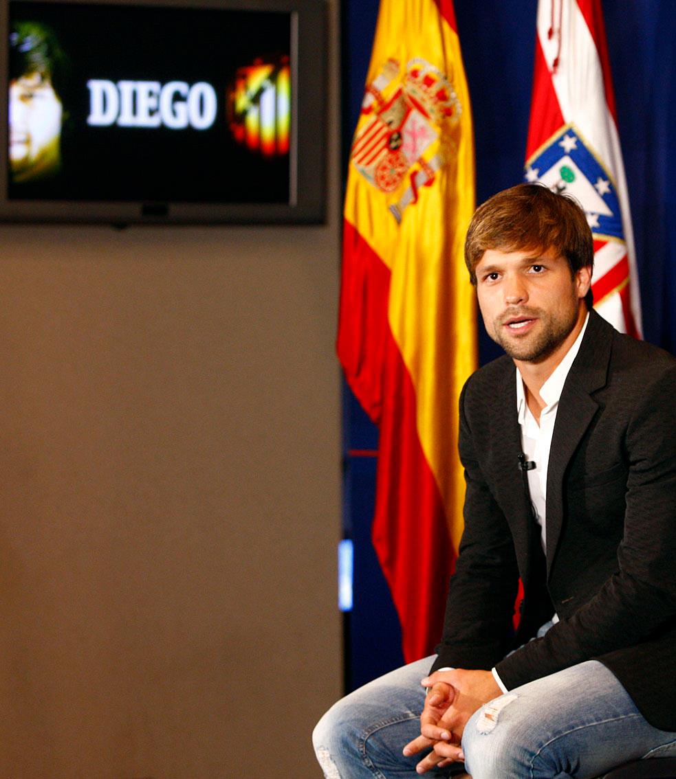 Hình nền Diego Ribas (47) - hình nền bóng đá - hình nền cầu thủ - hình nền đội bóng