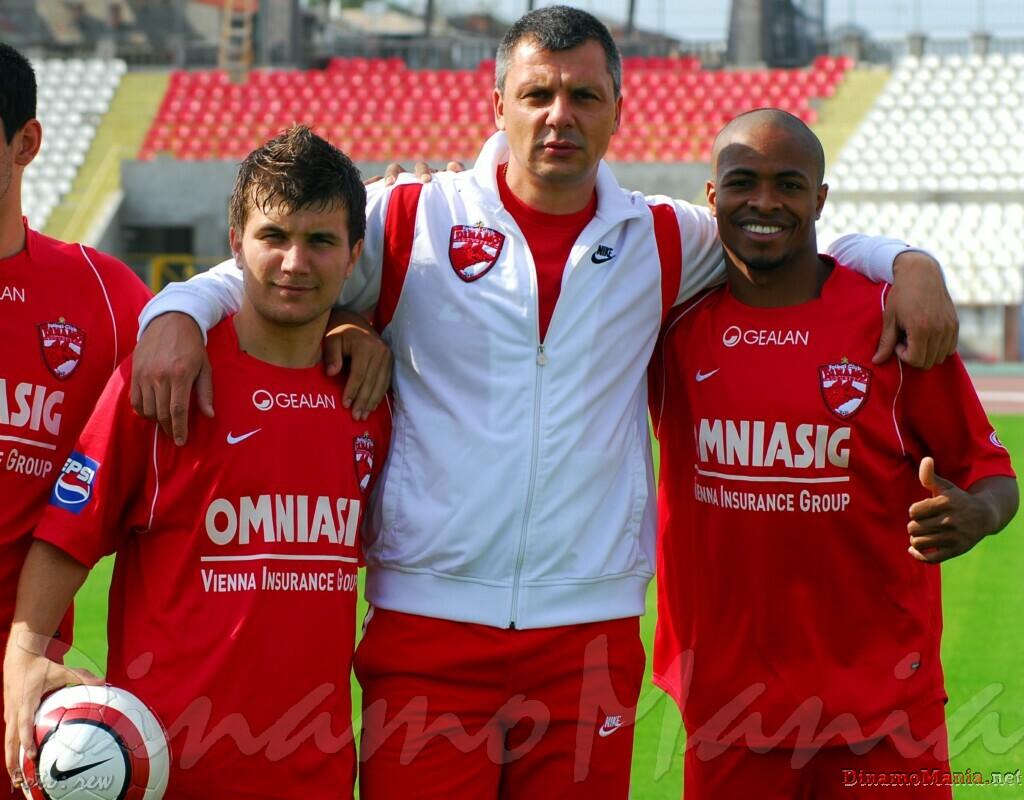 Hình nền Zimbru Chisinau team (18) - hình nền bóng đá - hình nền cầu thủ - hình nền đội bóng